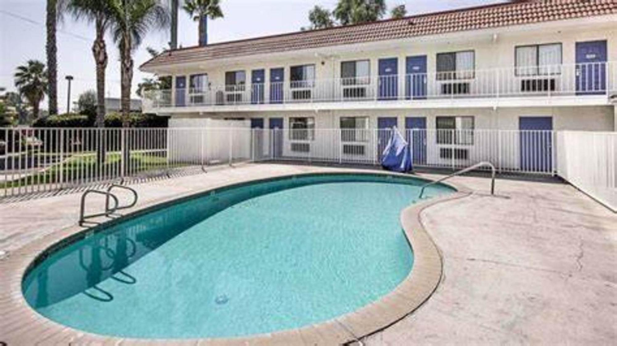 Motel 6 Lake Elsinore, Ca エクステリア 写真